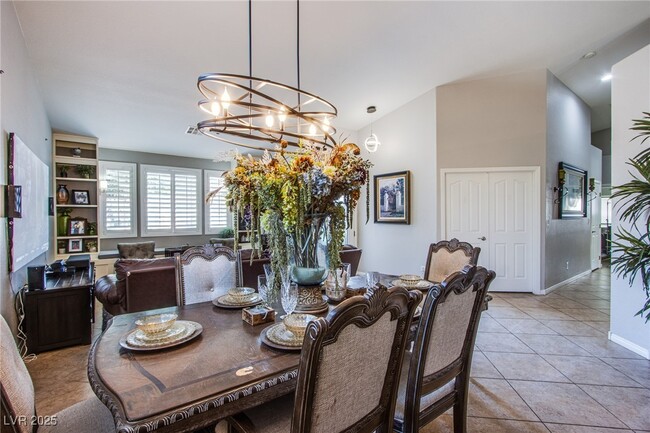 property at 5317 Blue Evergreen Ave