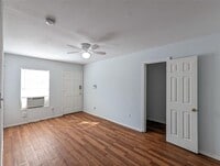 2511 Rosalie St photo'