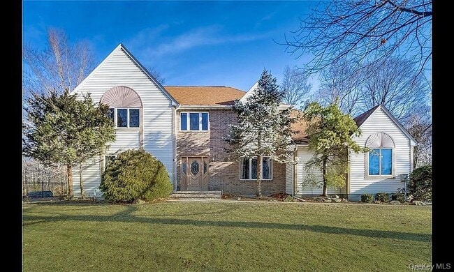 property at 11 Secor Ct