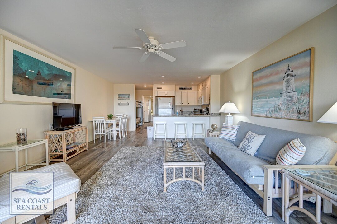 918 N New River Dr in Surf City, NC - Building Photo
