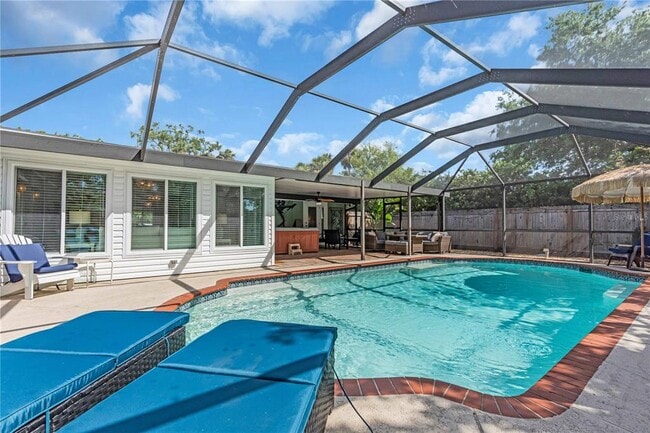 6623 Glades Way in Sarasota, FL - Building Photo - Building Photo