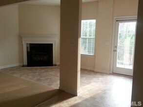 451 Panorama View Loop, Unit 5273-202 in Cary, NC - Building Photo - Building Photo