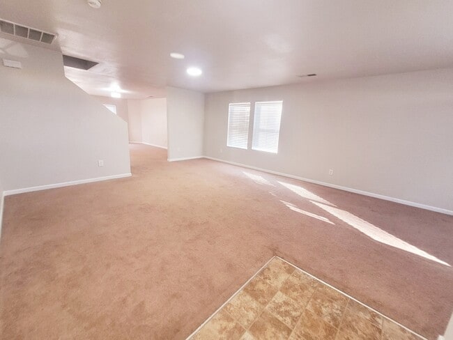 250 Whitestone Dr NE in Huntsville, AL - Building Photo - Building Photo