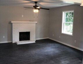 1109 Enota Ave NE in Gainesville, GA - Building Photo - Building Photo