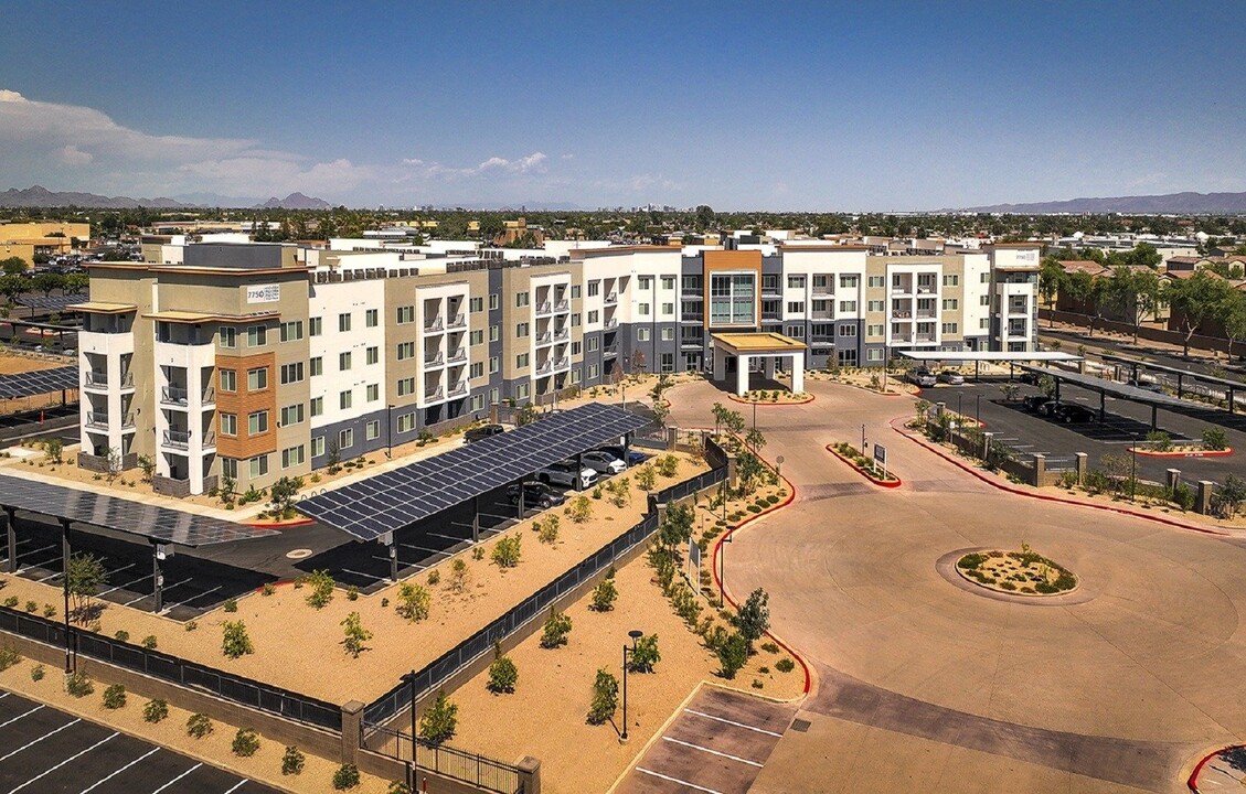 Casa Azure 55+ Apartments in Phoenix, AZ - Building Photo