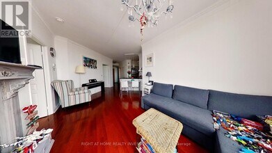503-2503 Beecroft Rd in Toronto, ON - Building Photo - Building Photo