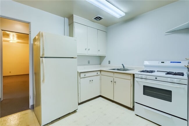 2233 Clifford Ave in Rochester, NY - Building Photo - Building Photo