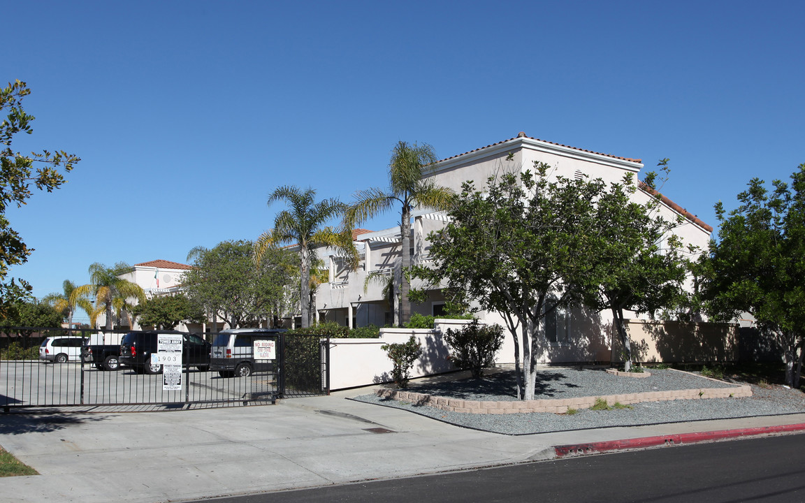 1903 E 18th St in National City, CA - Building Photo