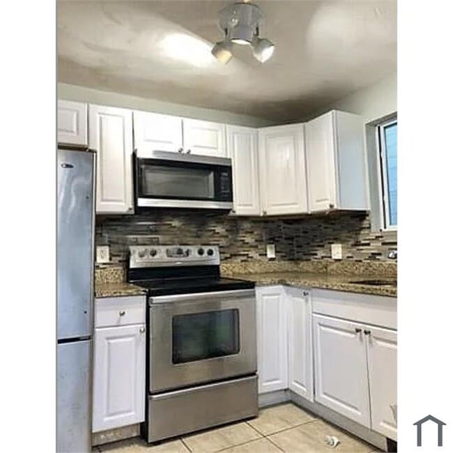 2532 Massachusetts Ave, Unit 2 Bedroom Apartment 2532