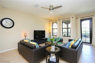 9082 Capistrano St N in Naples, FL - Building Photo - Building Photo