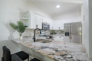 Vita at Sustella in Valdosta, GA - Building Photo