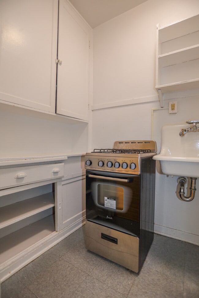 5720 S Blackstone Ave, Unit #309 in Chicago, IL - Foto de edificio - Building Photo