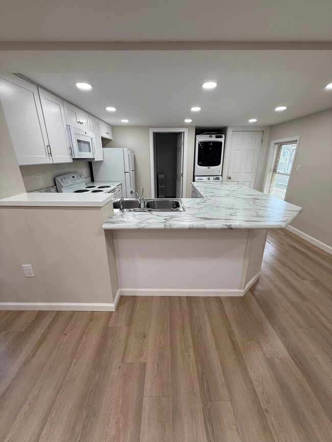 312 Park St, Unit 312.5