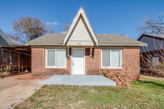 1009 NW 31st St in Oklahoma City, OK - Foto de edificio - Building Photo