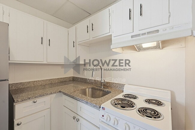 116 Clark St, Unit 2 in New Bedford, MA - Building Photo - Building Photo