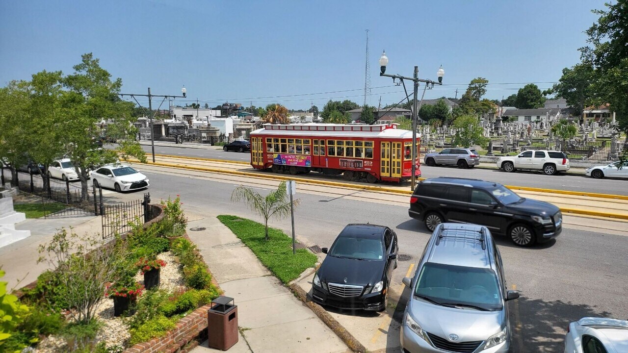 4920 Canal St in New Orleans, LA - Building Photo