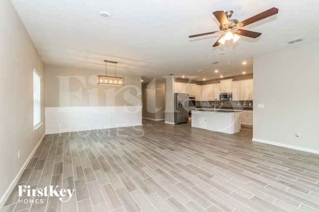 10155 Pavnes Creek Dr in Jacksonville, FL - Building Photo - Building Photo