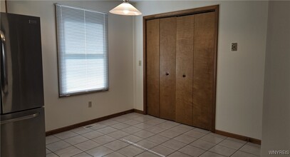 54 Kelly Ct in Lancaster, NY - Foto de edificio - Building Photo