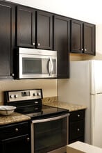 4095 Rosenda Ct, Unit 249 in San Diego, CA - Foto de edificio - Building Photo