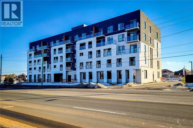 1936 Rymal Rd E in Hamilton, ON - Building Photo - Building Photo