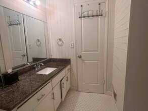 4701 Flat Shoals Rd in Union City, GA - Foto de edificio - Building Photo