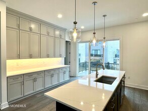 50 Augustus Dr in Middletown, NJ - Building Photo - Building Photo