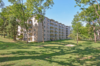 Gulph Mills Village Apartments in King of Prussia, PA - Foto de edificio - Building Photo