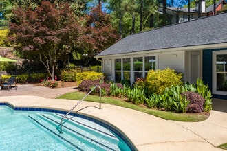 The Addison at Sandy Springs in Sandy Springs, GA - Foto de edificio - Building Photo