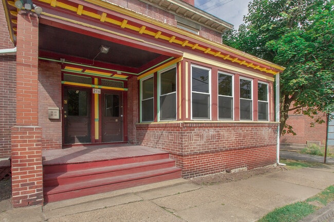 216 Center St, Unit 2