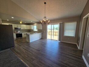 108 Charlene Dr in Elizabeth City, NC - Building Photo - Building Photo