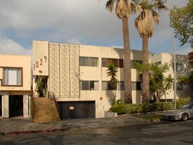 1029 N Hayworth Ave in West Hollywood, CA - Building Photo