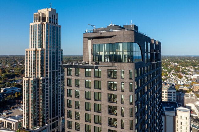 Allen in New Rochelle, NY - Foto de edificio - Building Photo