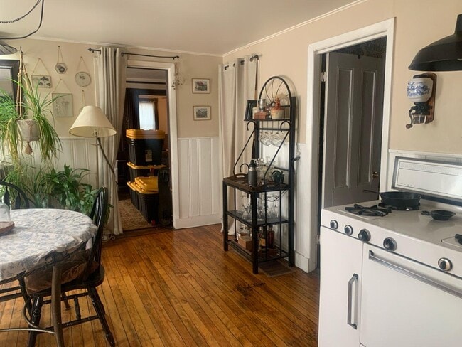 92 Saint Louis St, Unit 92 Saint Louis Street in Burlington, VT - Building Photo - Building Photo