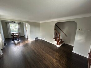 4632 Roadoan Rd in Brooklyn, OH - Foto de edificio - Building Photo