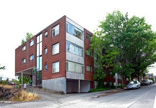 718 4th Ave N in Seattle, WA - Foto de edificio - Building Photo
