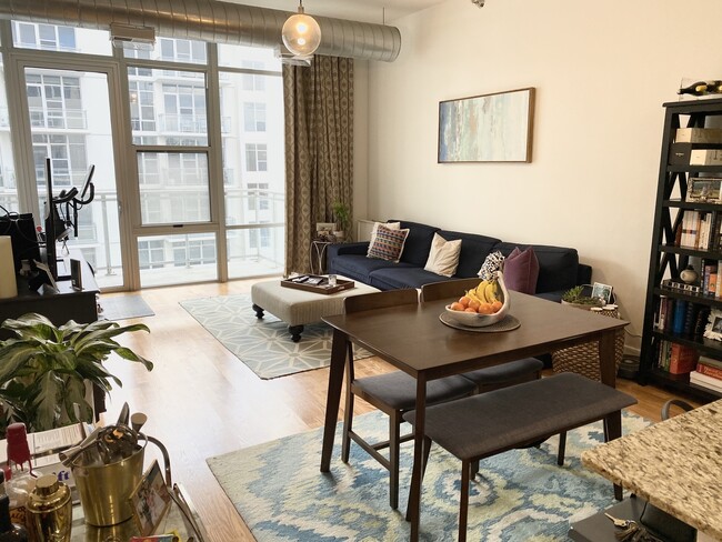 901 W Madison St in Chicago, IL - Building Photo - Building Photo