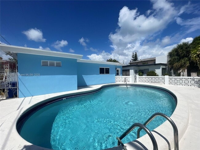property at 2120 Biarritz Dr