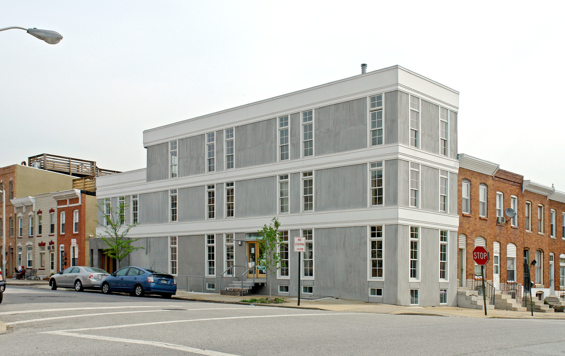 2500 Fleet St in Baltimore, MD - Building Photo