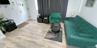 41-22-4175 75th St in Queens, NY - Building Photo