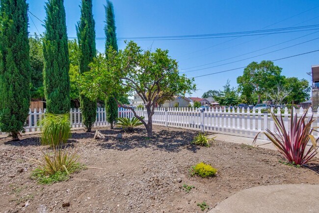 1364-1364 I St in Union City, CA - Building Photo - Building Photo
