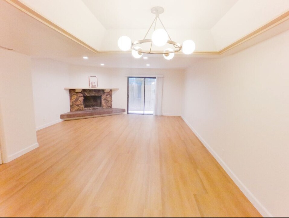 227 N Belmont St in Glendale, CA - Building Photo