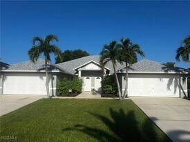 4620 SW 7th Pl in Cape Coral, FL - Building Photo