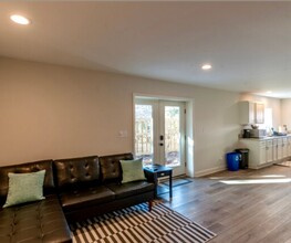 2204 Fayetteville St in Durham, NC - Building Photo - Building Photo