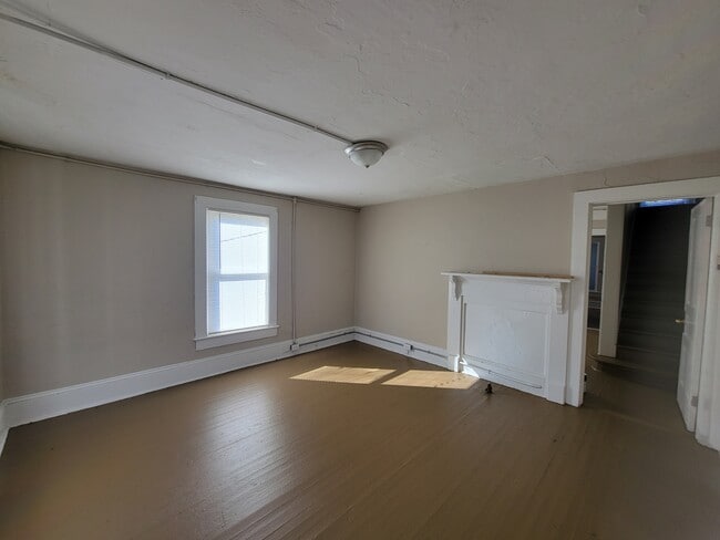 902 East St in Kinston, NC - Foto de edificio - Building Photo