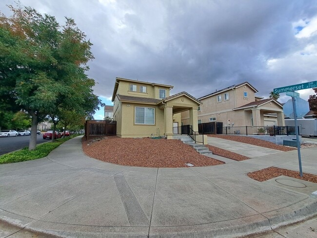 property at 1931 Leaning Oak Dr