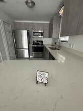 3220 NW 50th St in Miami, FL - Building Photo - Building Photo
