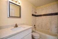 2110 Whiteback Dr photo'