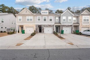 1833 Edgehill Dr in Lithonia, GA - Building Photo