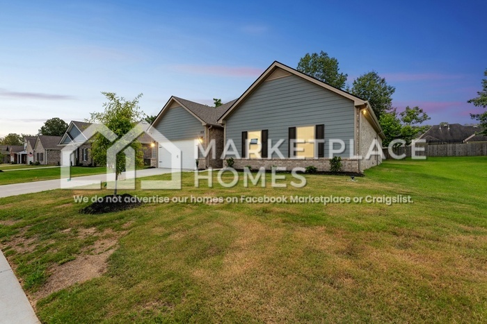 2135 Hyacinth Ln in Hernando, MS - Building Photo