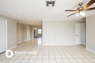 3111 Mercer Rd in Bradenton, FL - Foto de edificio - Building Photo